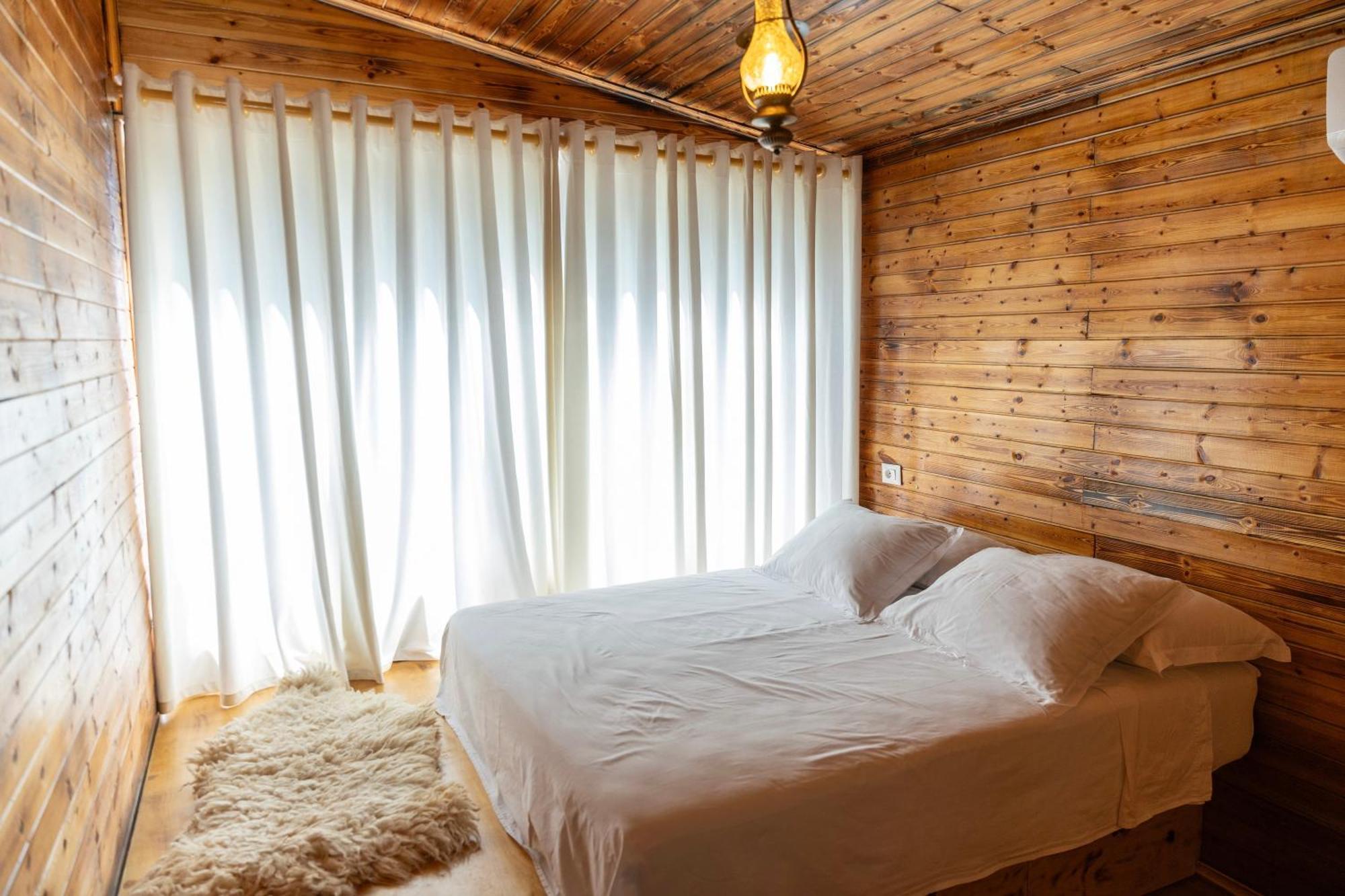 Kazerma E Cerenit Hotel Surrel Kültér fotó